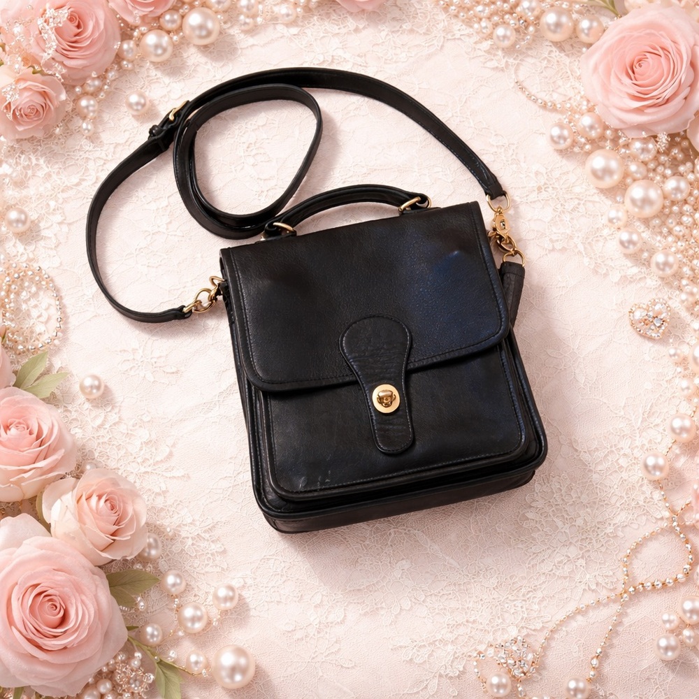 Coach 05130 Vintage Classic Black Leather Crossbody Women's Bag